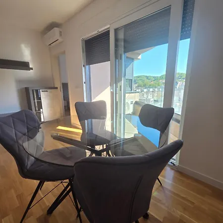 Triumph Apartment Tuzla